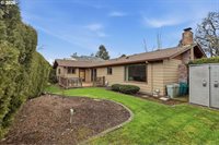 1145 NW Sunnywood Ct, McMinnville, OR 97128