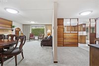 1145 NW Sunnywood Ct, McMinnville, OR 97128