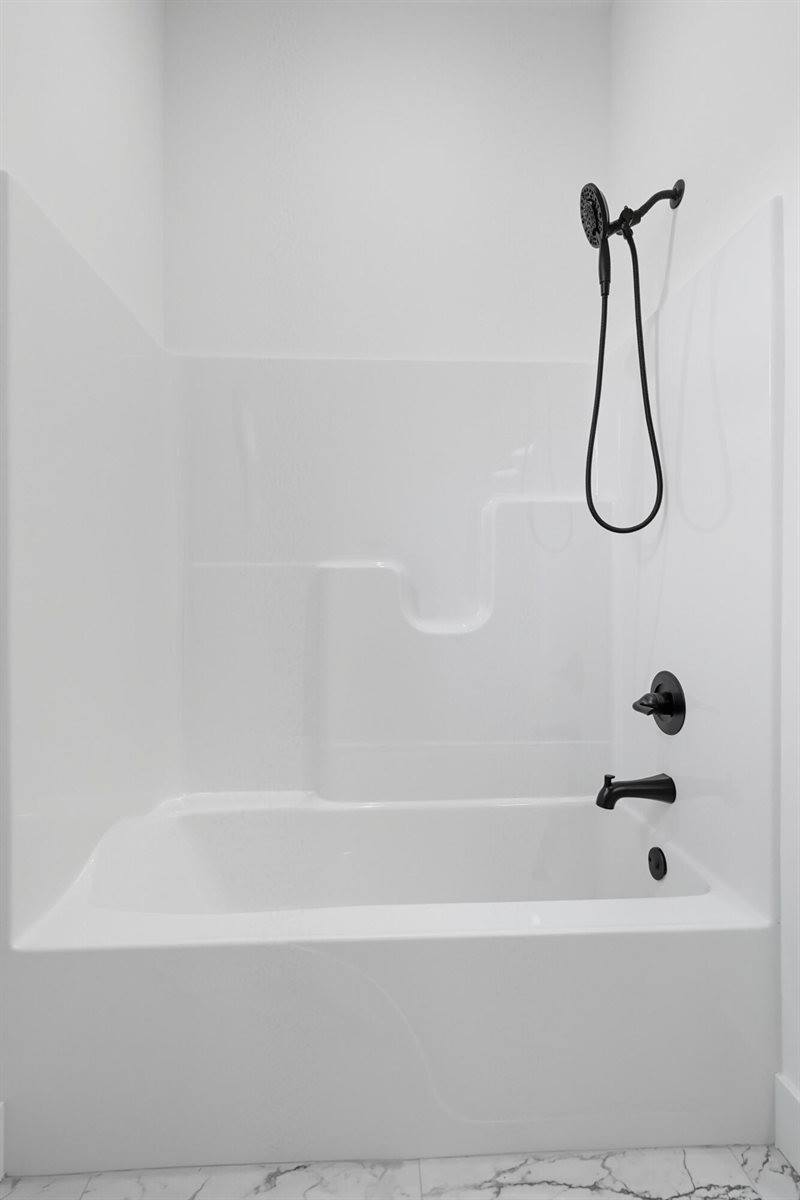 1744 East Cobblestone Drive, Ozark, MO 65721