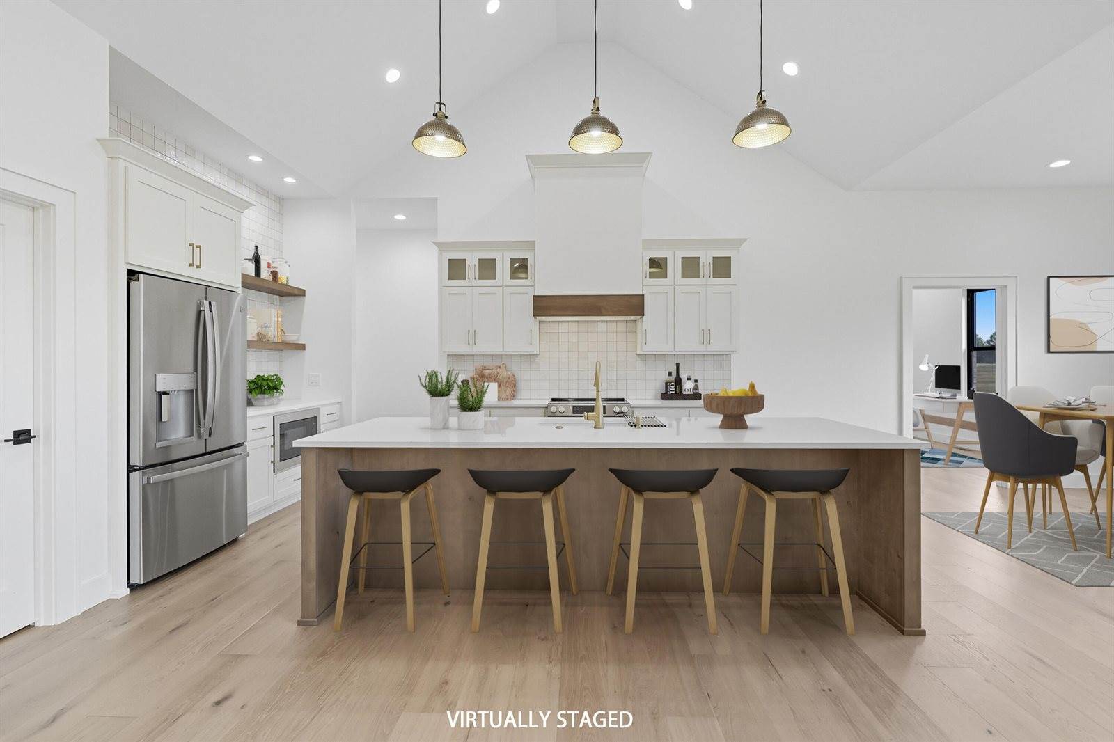 1744 East Cobblestone Drive, Ozark, MO 65721