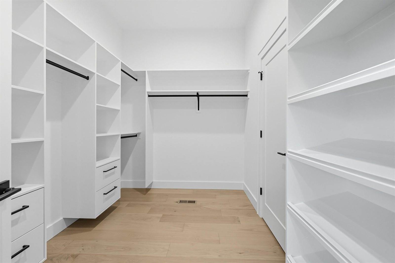 1744 East Cobblestone Drive, Ozark, MO 65721