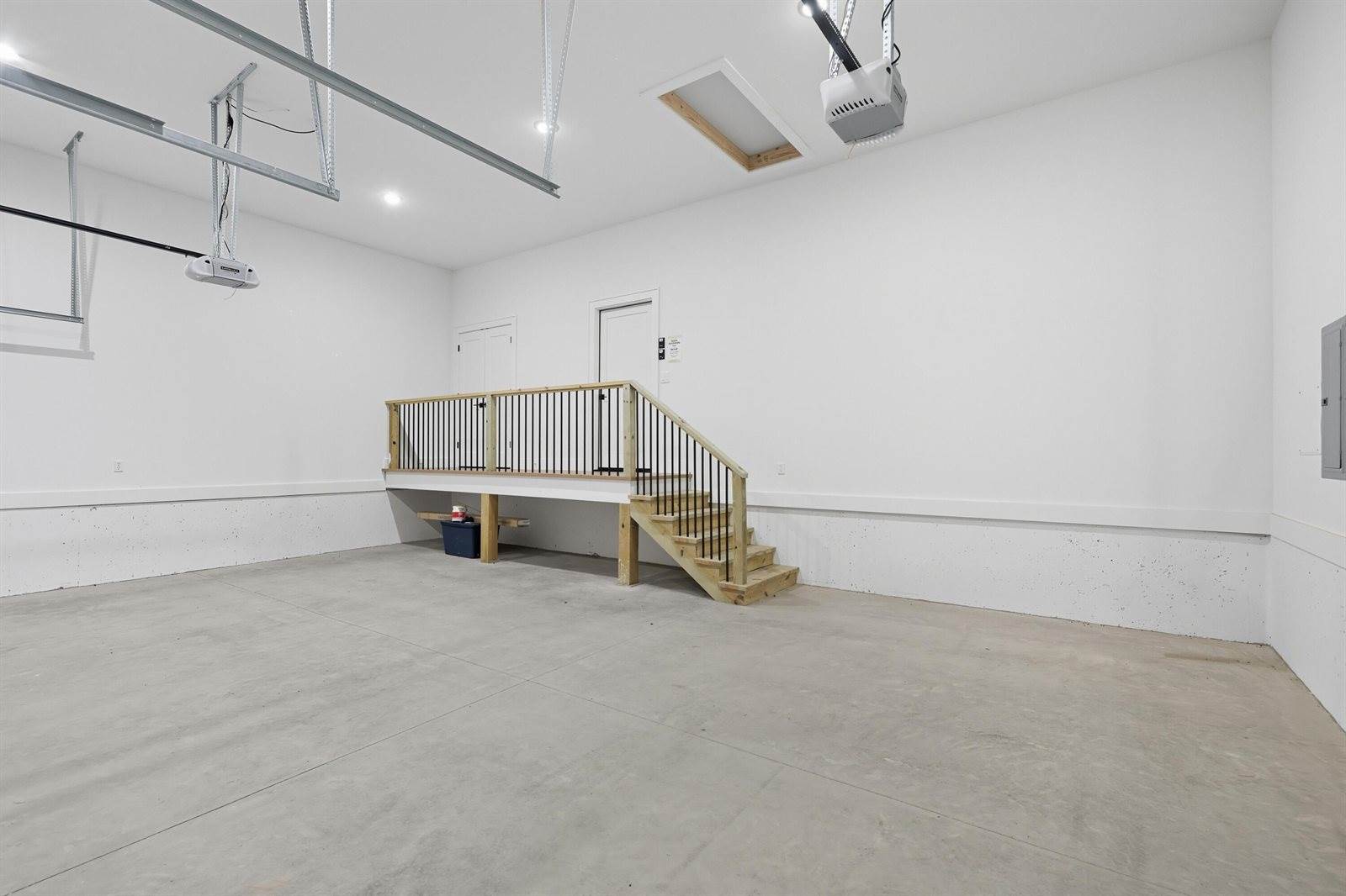 1744 East Cobblestone Drive, Ozark, MO 65721