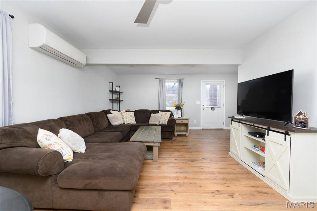 1012 Historic 66 West, Waynesville, MO 65583