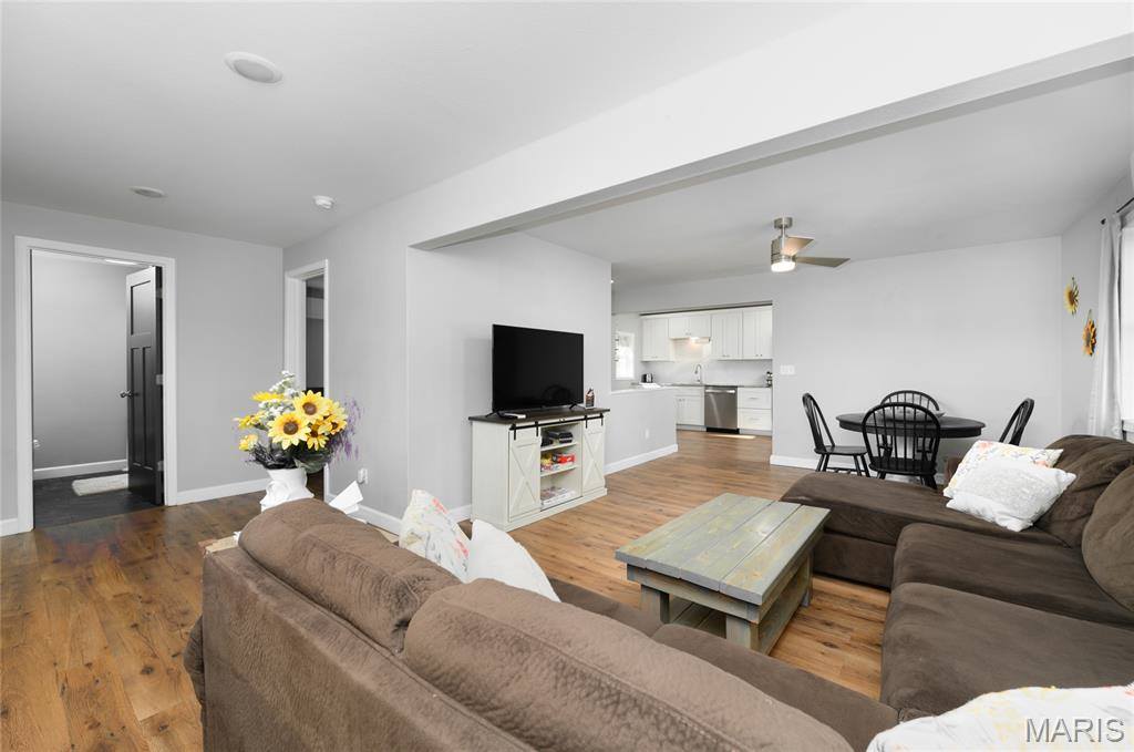 1012 Historic 66 West, Waynesville, MO 65583