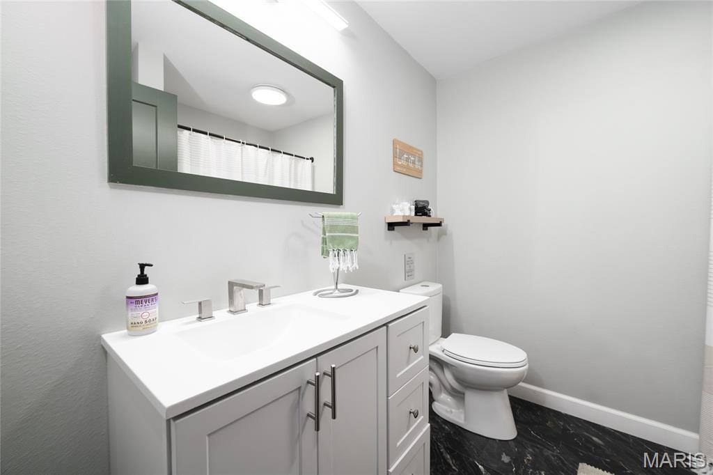 1012 Historic 66 West, Waynesville, MO 65583