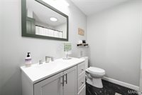 1012 Historic 66 West, Waynesville, MO 65583