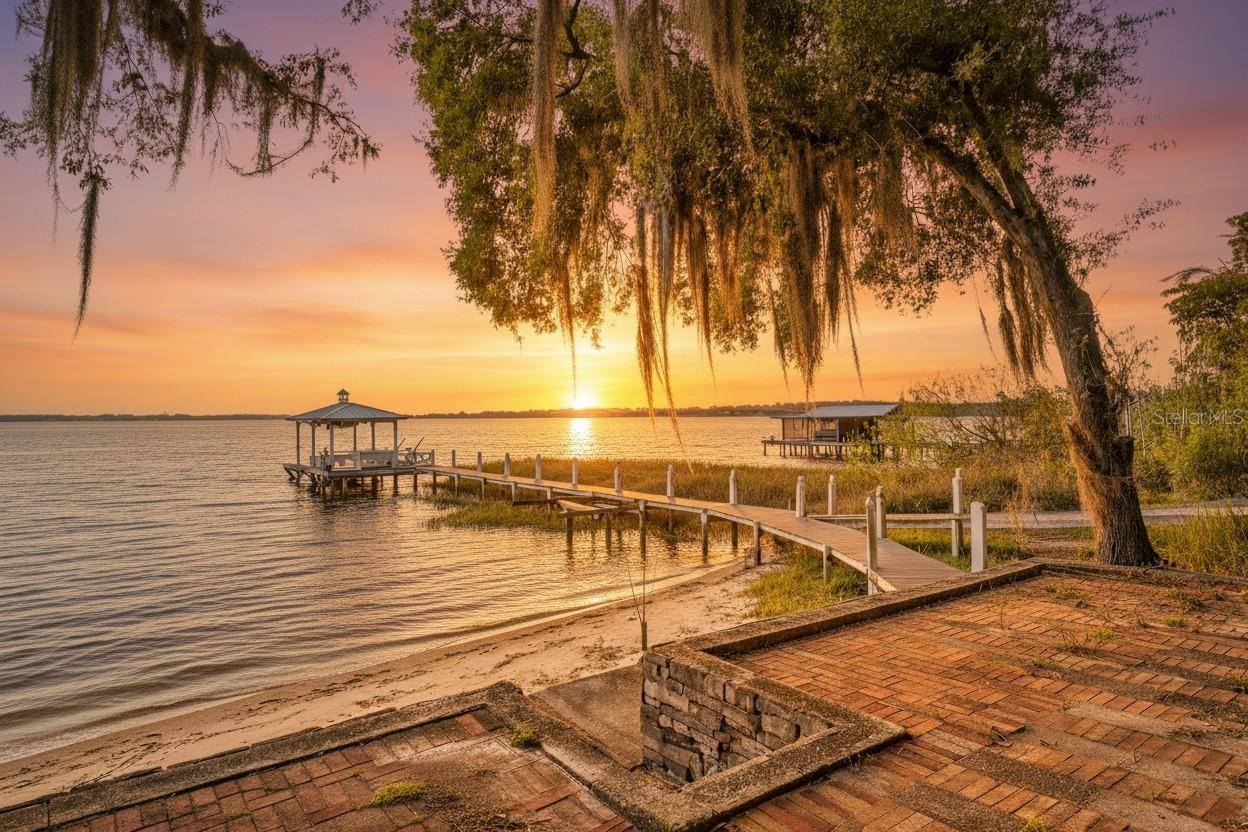 103 South Lakeshore Drive, Minneola, FL 34715