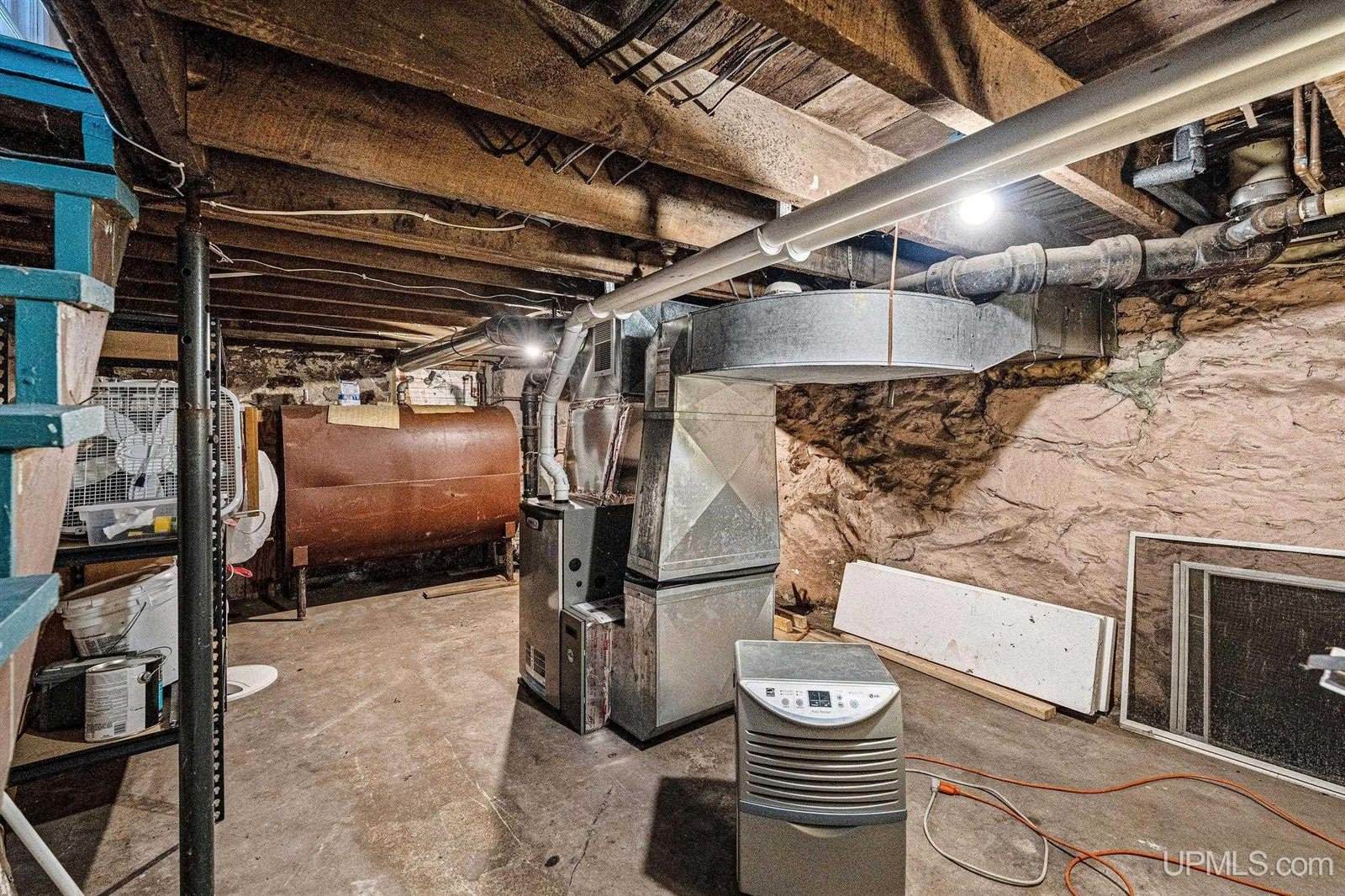 141 Vine Street, Ishpeming, MI 49849