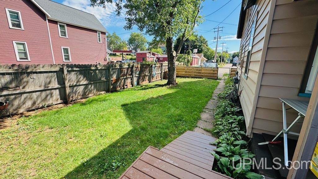 141 Vine Street, Ishpeming, MI 49849