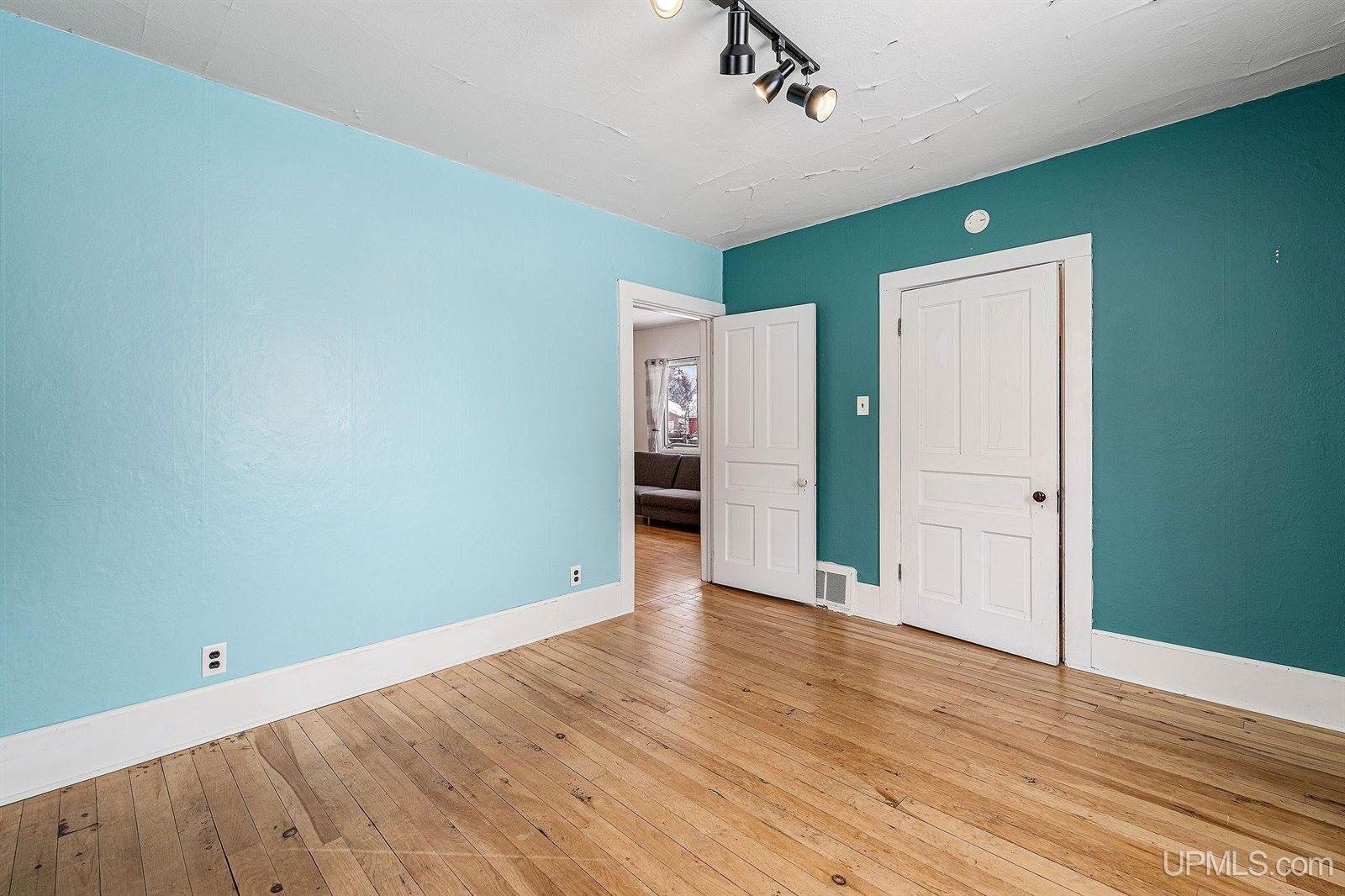 141 Vine Street, Ishpeming, MI 49849