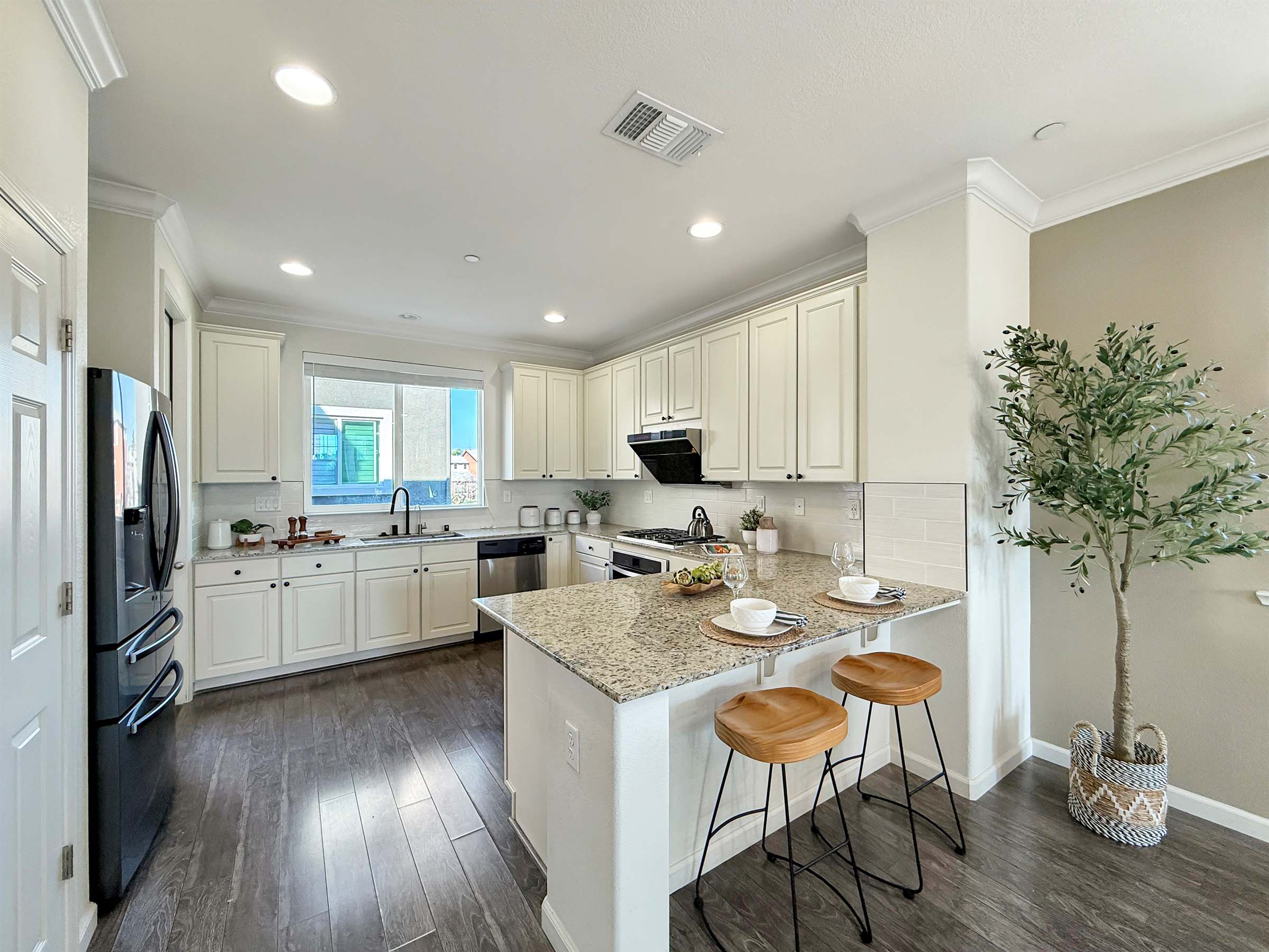 1053 Eagle Way, San Jose, CA 95131