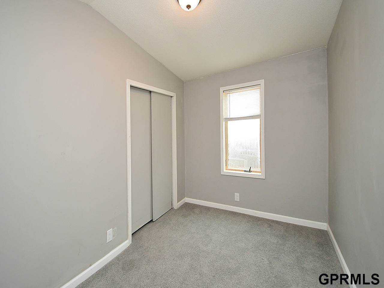 3701 Mckinley Street, Omaha, NE 68112