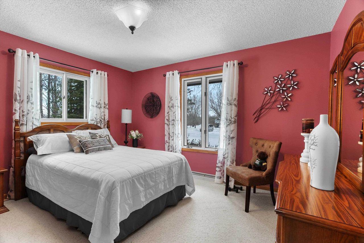 9898 W Ives Street, Marshfield, WI 54449