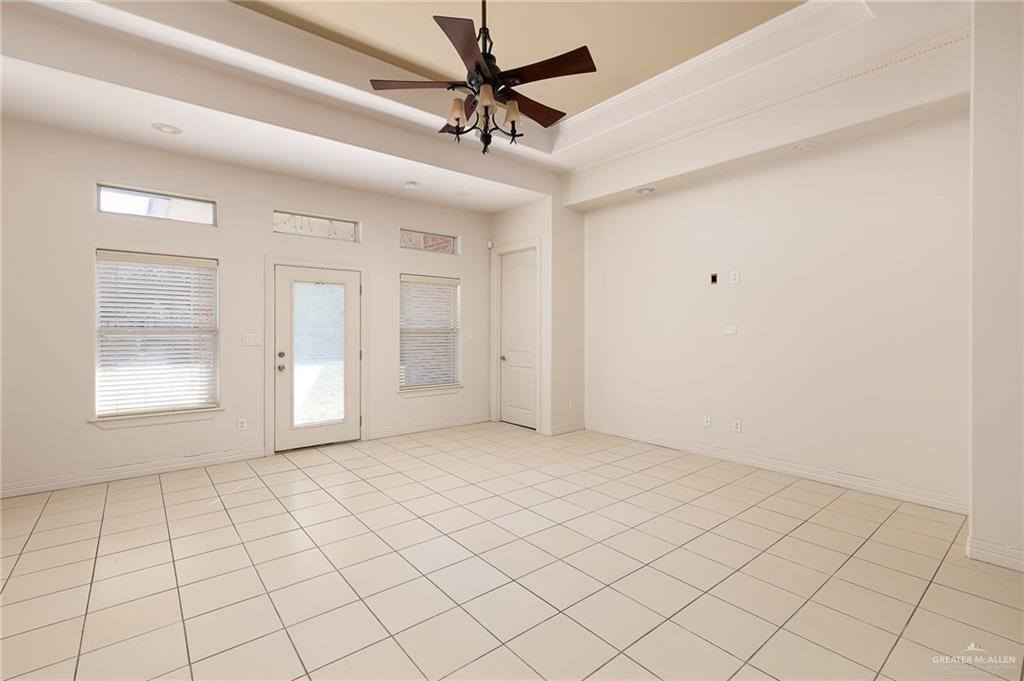 402 Hackberry Avenue, Mission, TX 78572