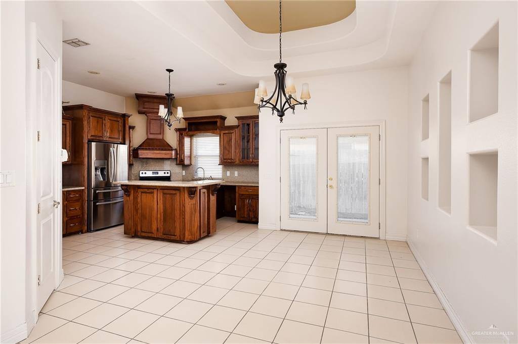 402 Hackberry Avenue, Mission, TX 78572