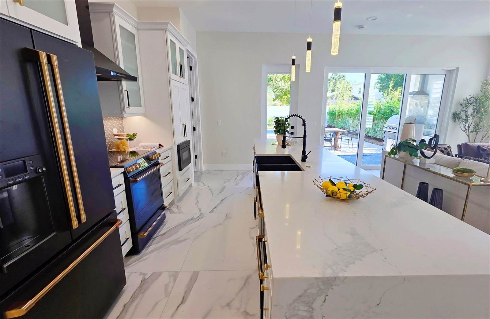 1156 Cocoanut Avenue, Sarasota, FL 34236