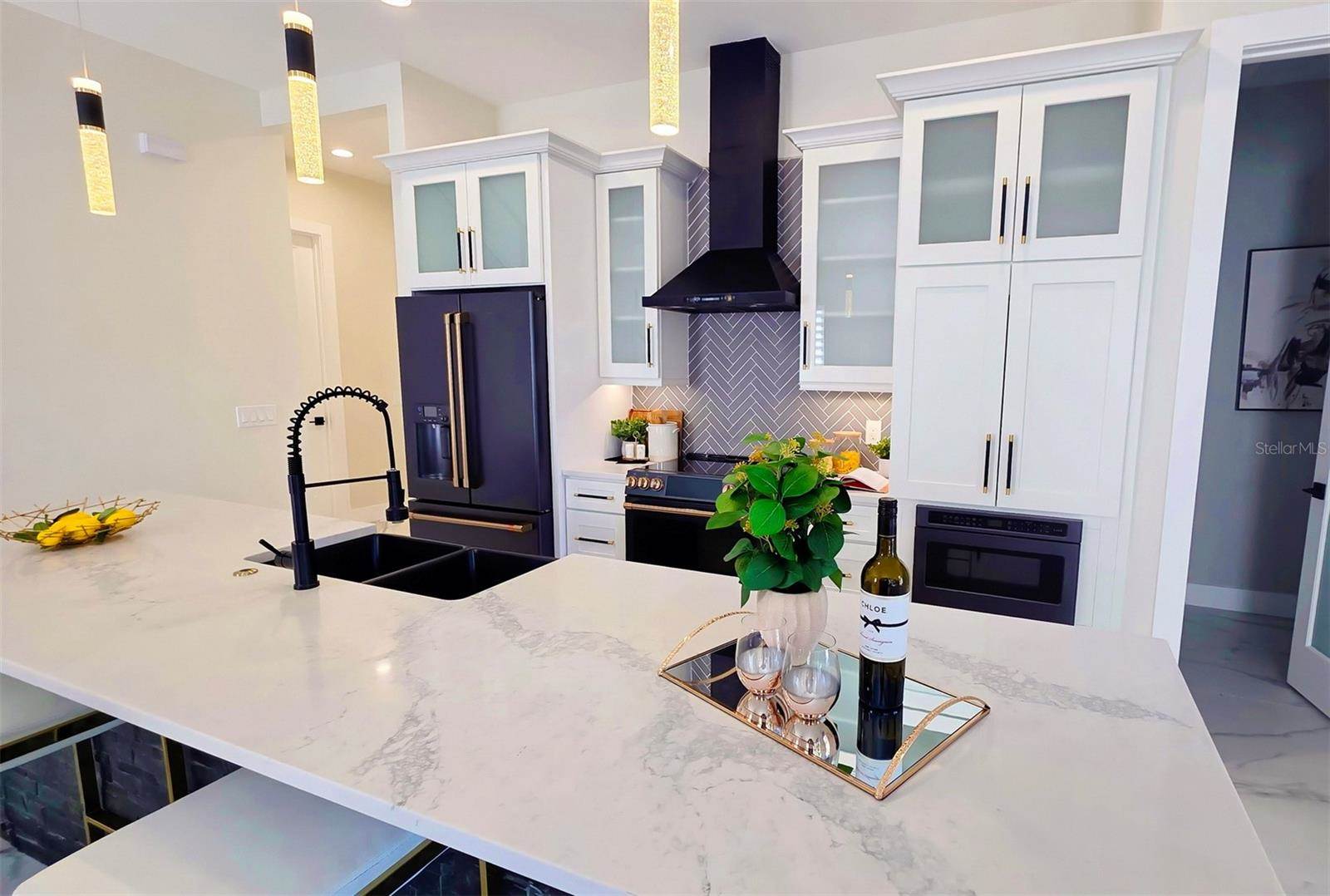 1156 Cocoanut Avenue, Sarasota, FL 34236