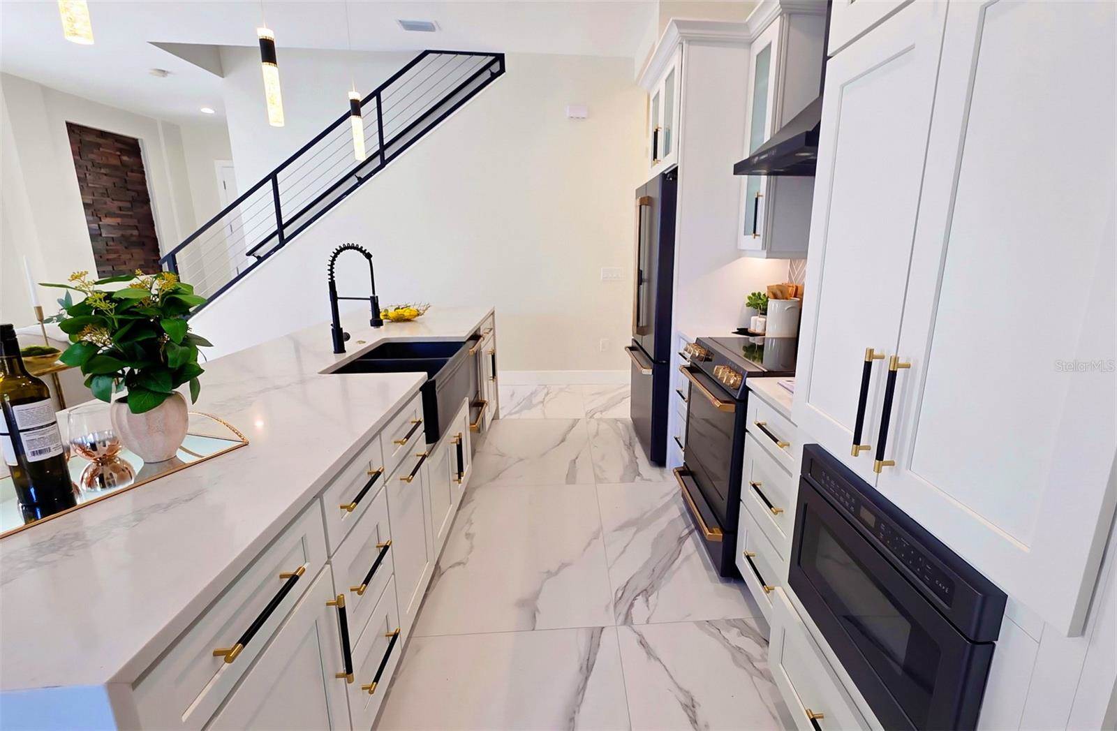 1156 Cocoanut Avenue, Sarasota, FL 34236