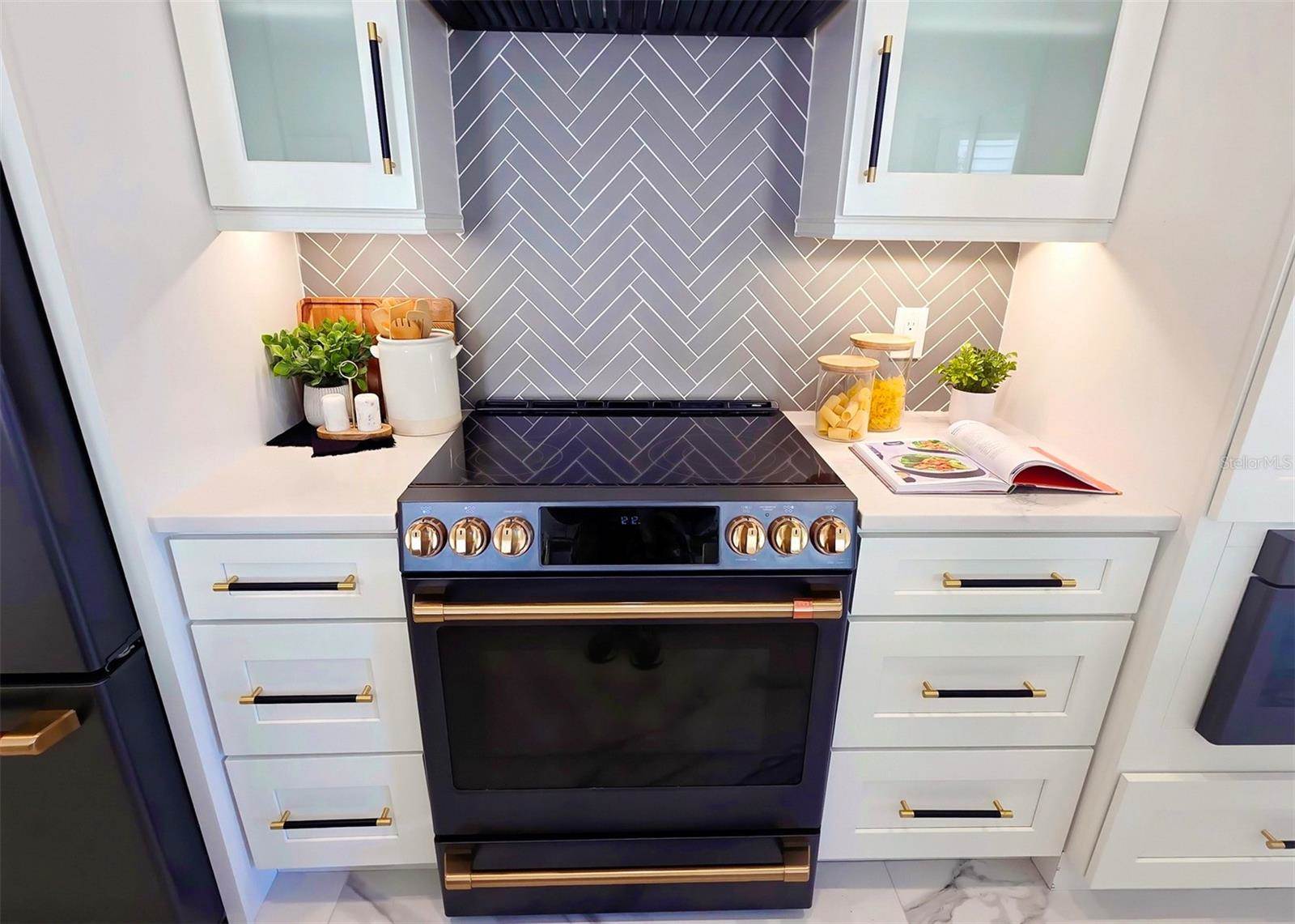 1156 Cocoanut Avenue, Sarasota, FL 34236