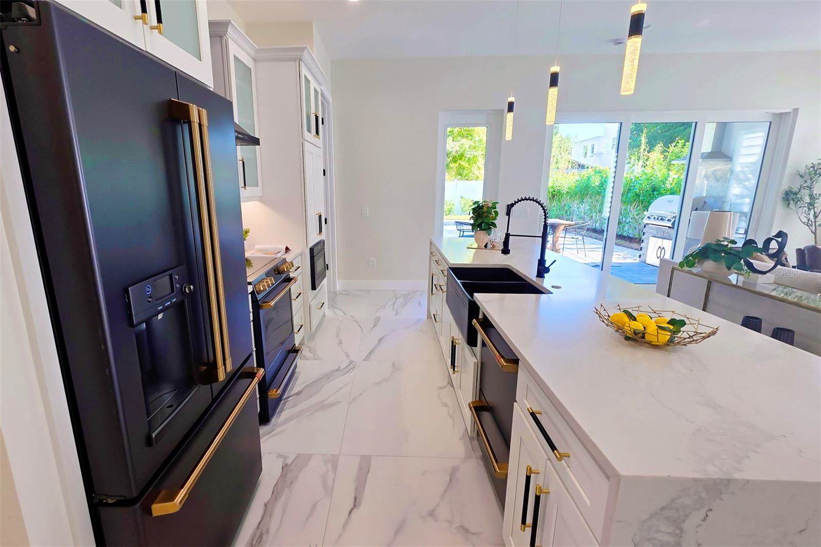 1156 Cocoanut Avenue, Sarasota, FL 34236