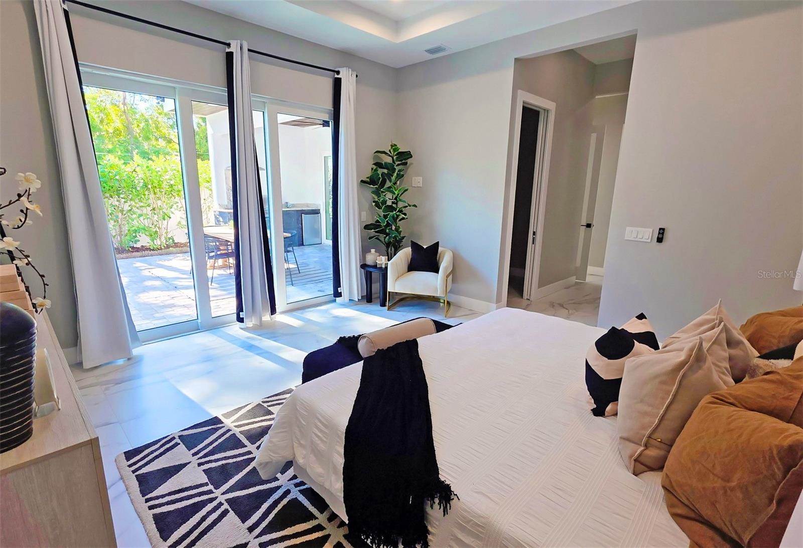 1156 Cocoanut Avenue, Sarasota, FL 34236