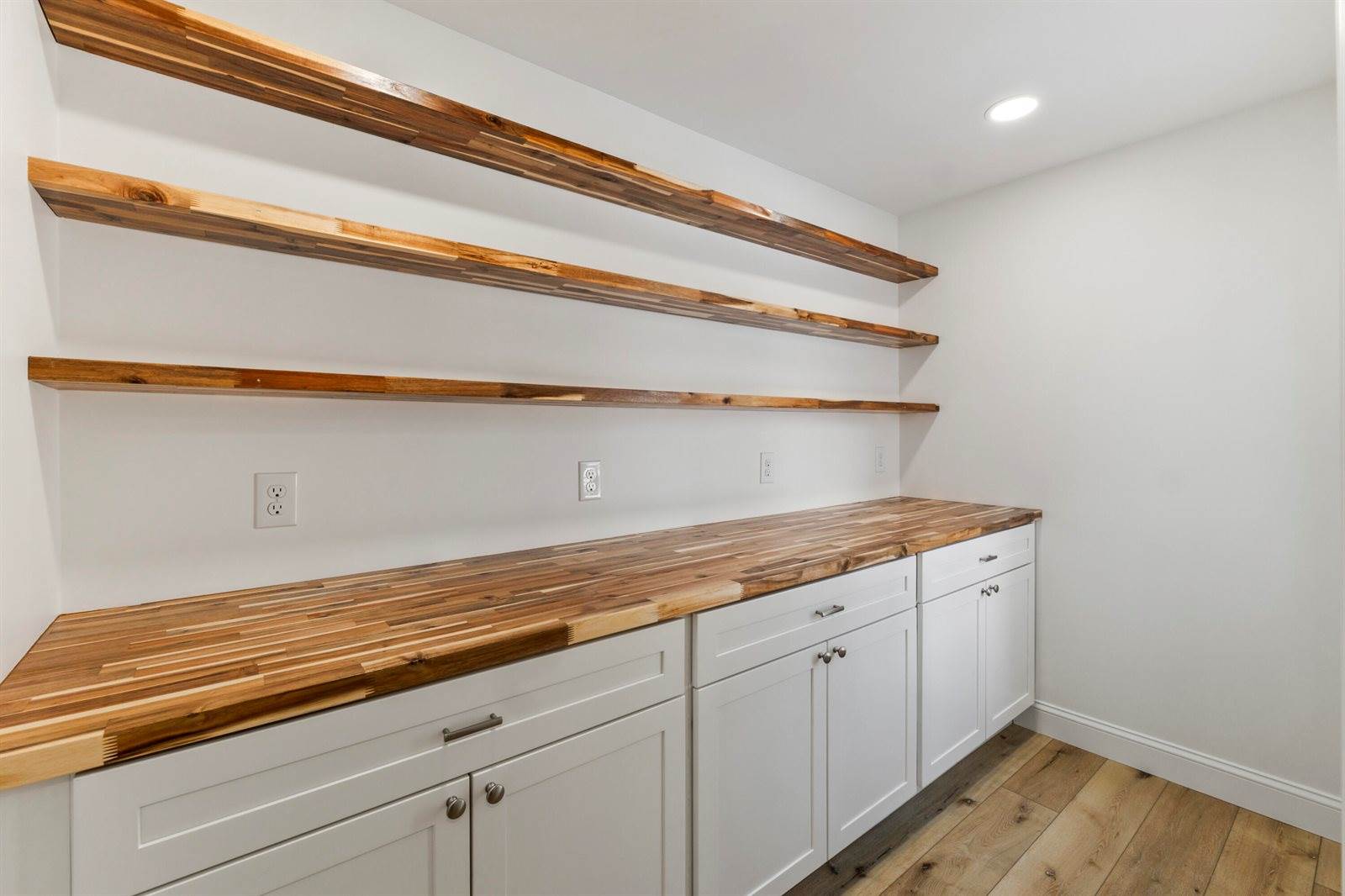 20 Mount Vernon Street, Gardiner, ME 04345