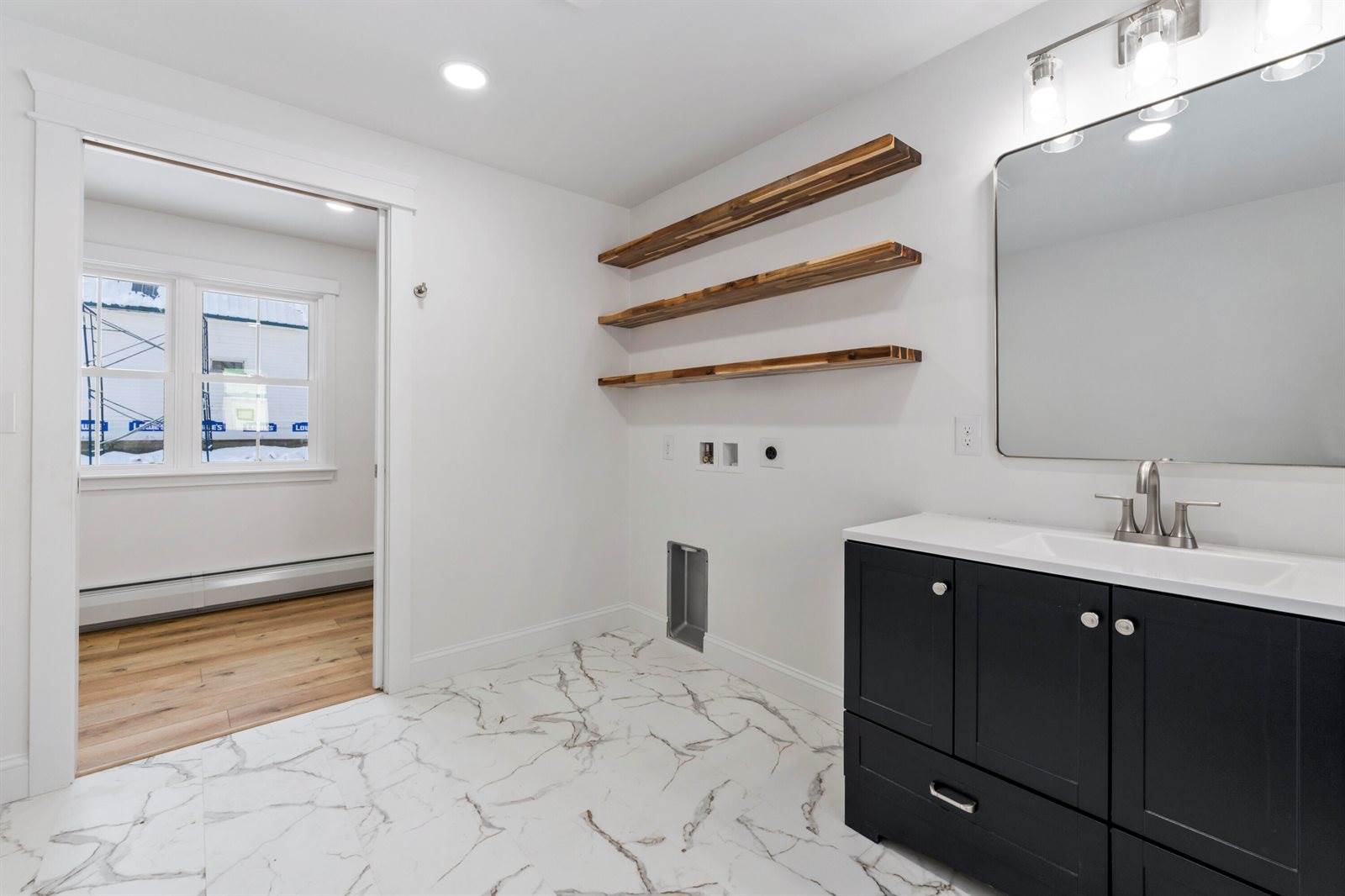 20 Mount Vernon Street, Gardiner, ME 04345