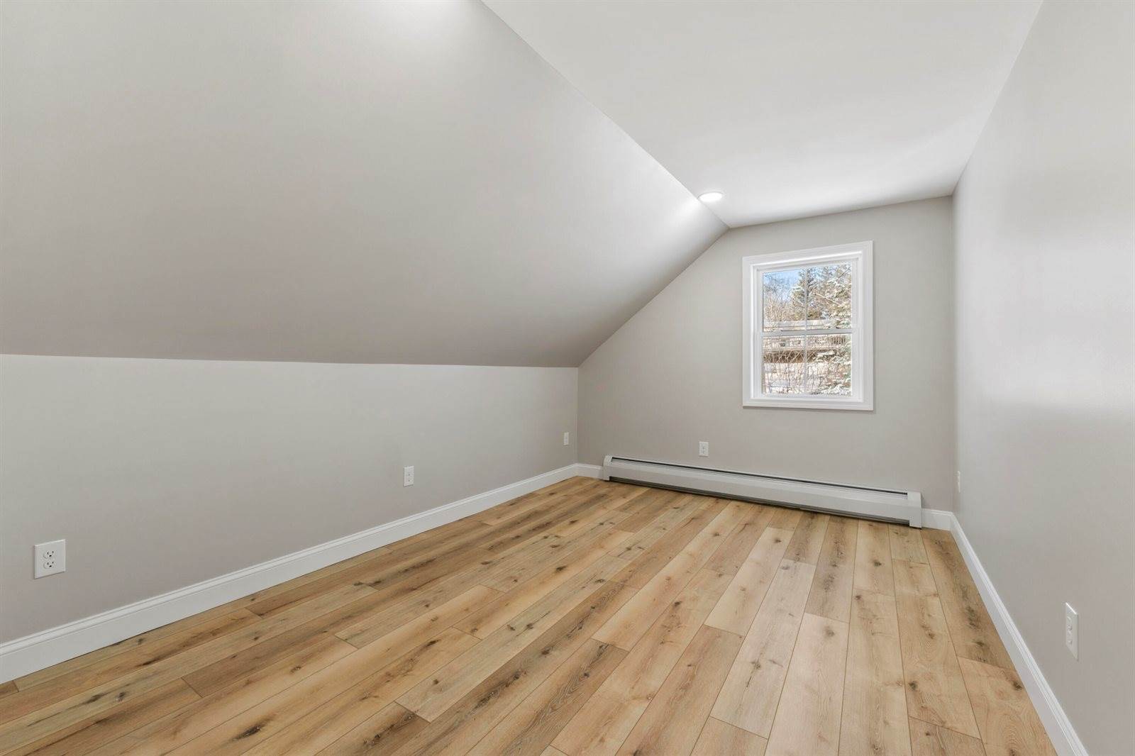 20 Mount Vernon Street, Gardiner, ME 04345