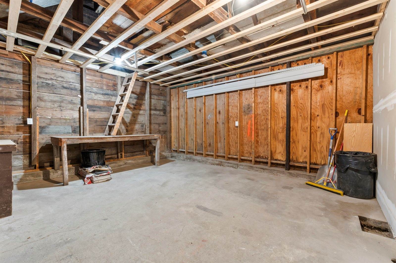20 Mount Vernon Street, Gardiner, ME 04345