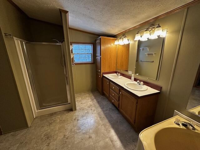 5 Whitten Road, Canaan, ME 04924