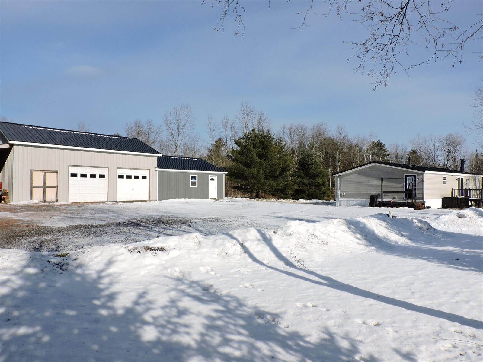 5 Whitten Road, Canaan, ME 04924