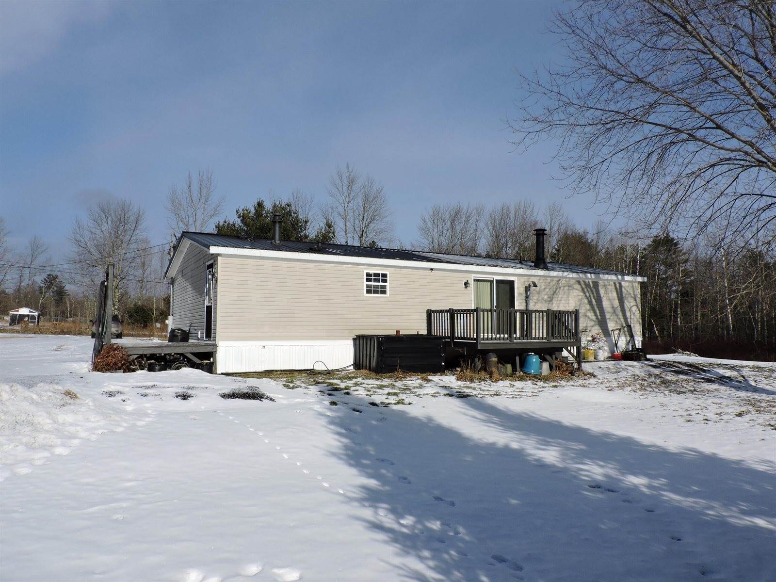 5 Whitten Road, Canaan, ME 04924