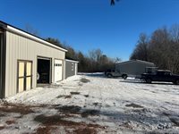 5 Whitten Road, Canaan, ME 04924
