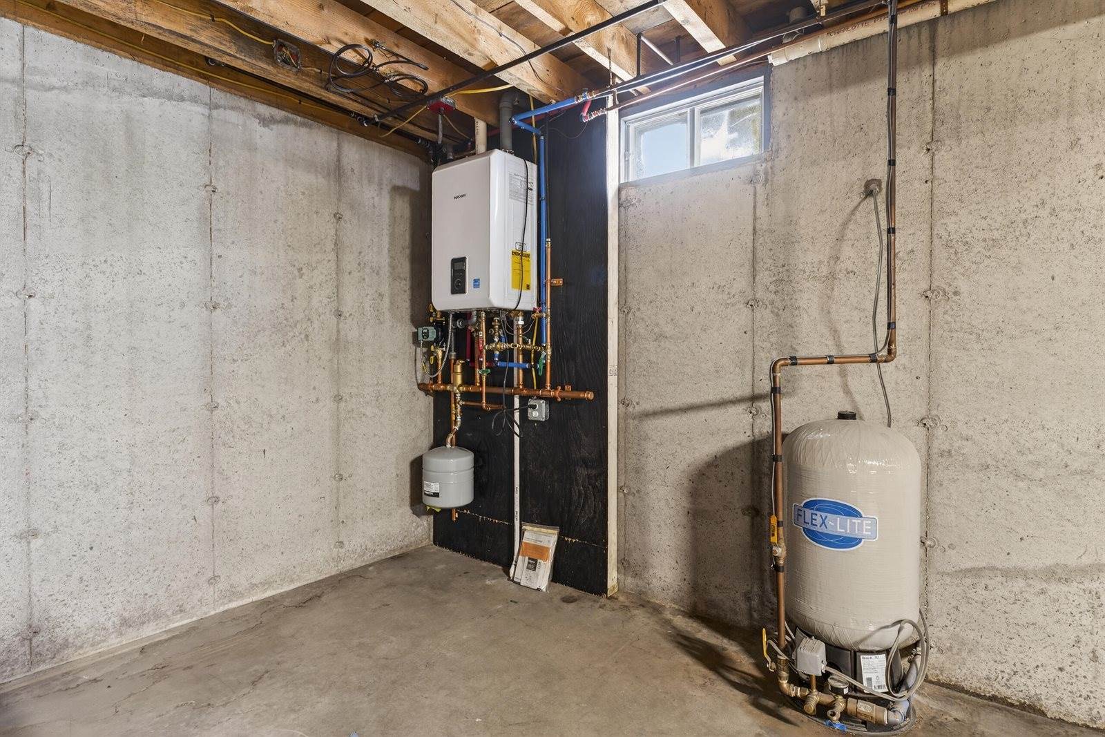 23 Robinson Way, Bridgton, ME 04009