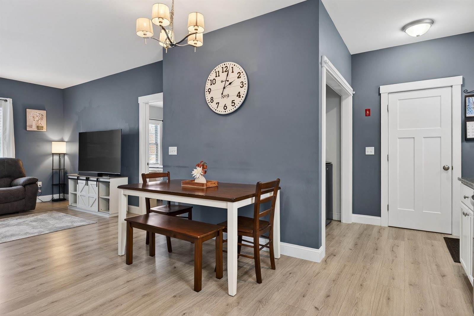 11 Cruz Drive, Sabattus, ME 04280