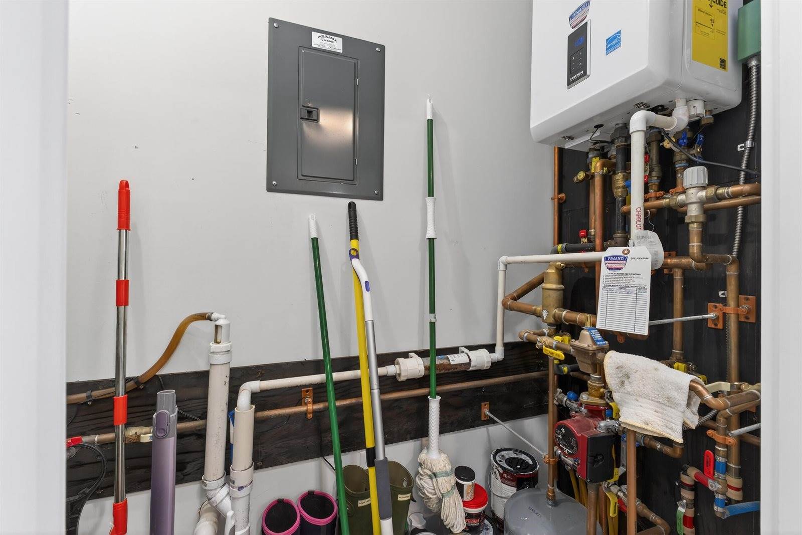 11 Cruz Drive, Sabattus, ME 04280