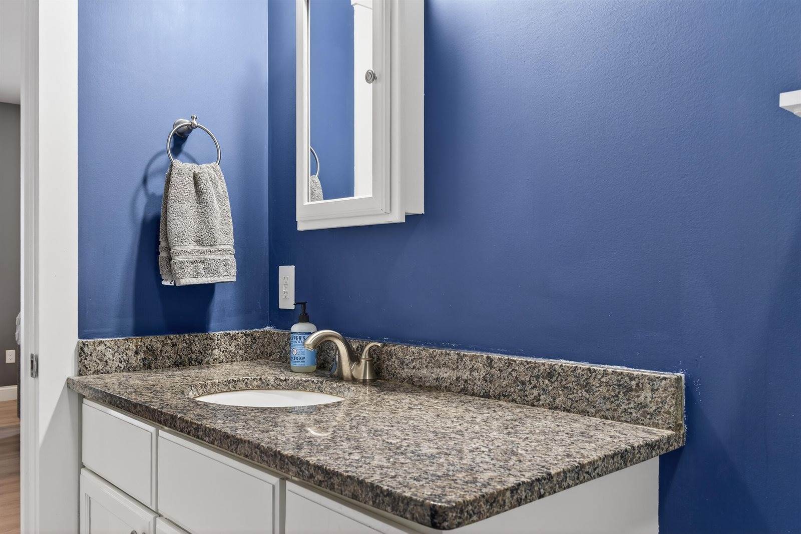 11 Cruz Drive, Sabattus, ME 04280