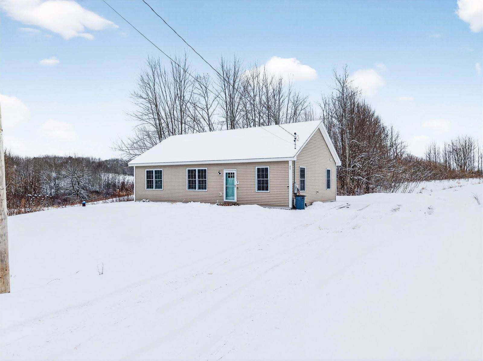 11 Cruz Drive, Sabattus, ME 04280