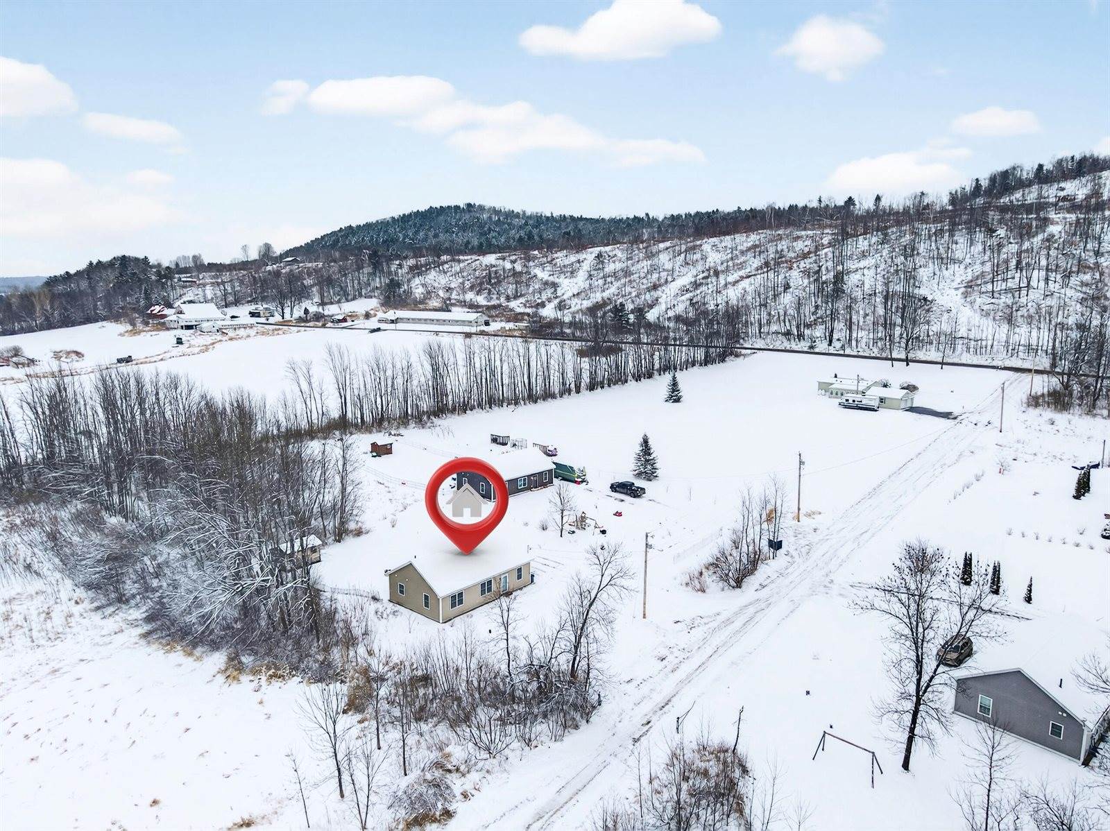 11 Cruz Drive, Sabattus, ME 04280