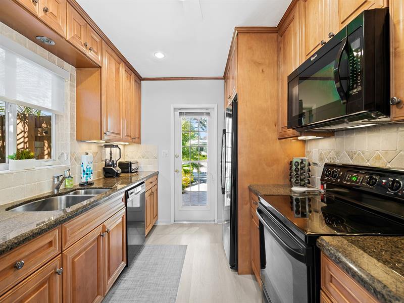 1900 NE 19th St, Fort Lauderdale, FL 33305