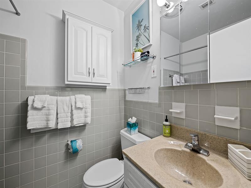 1900 NE 19th St, Fort Lauderdale, FL 33305