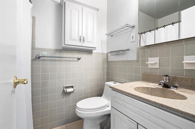 1900 NE 19th St, Fort Lauderdale, FL 33305