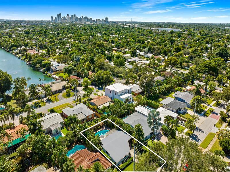 1900 NE 19th St, Fort Lauderdale, FL 33305