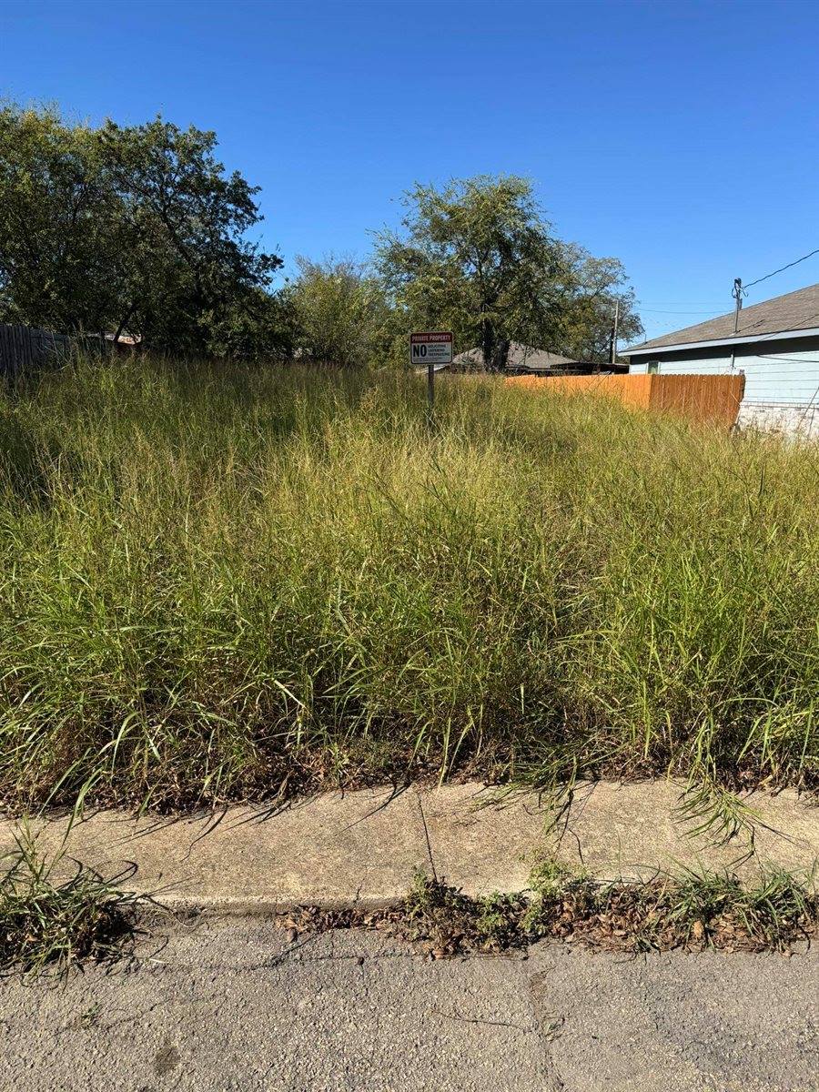 3208 Roberts St, Greenville, TX 75401