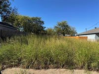 3208 Roberts St, Greenville, TX 75401