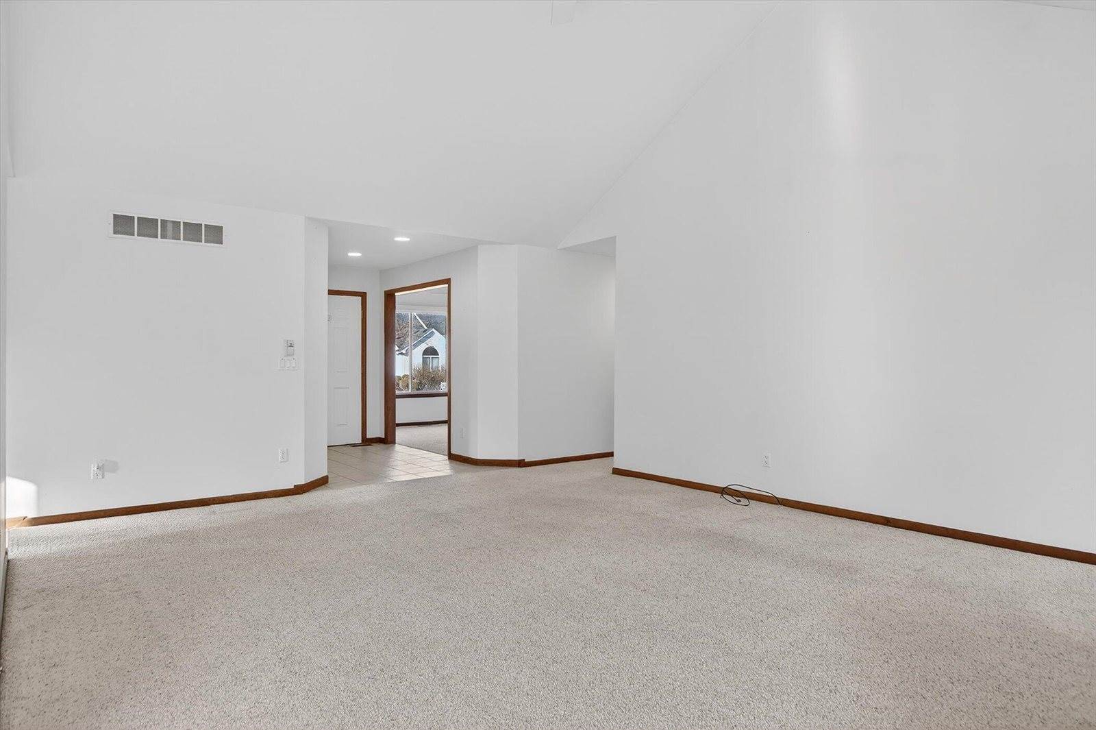 36394 Cecilia Drive, Sterling Heights, MI 48312