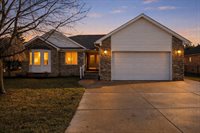 36394 Cecilia Drive, Sterling Heights, MI 48312