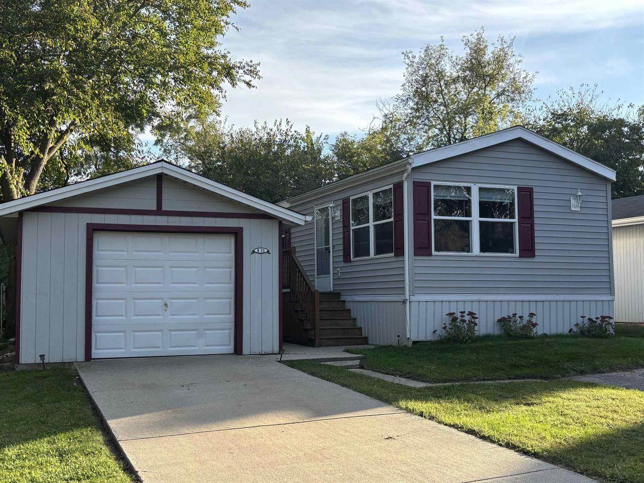 N2639 County Road Z Road #B25, Dousman, WI 53118