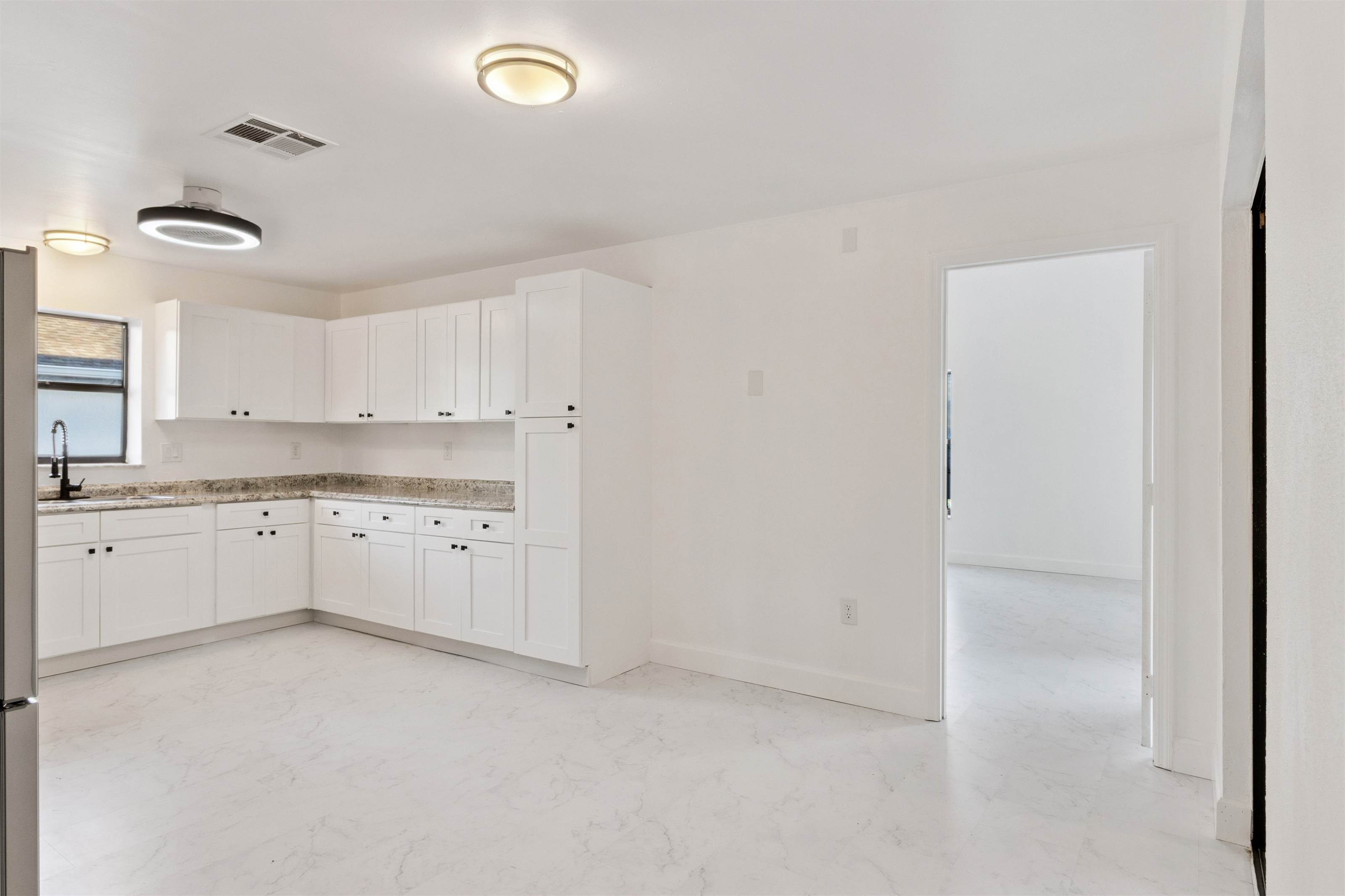 527 Glade Ct, Kissimmee, FL 34758