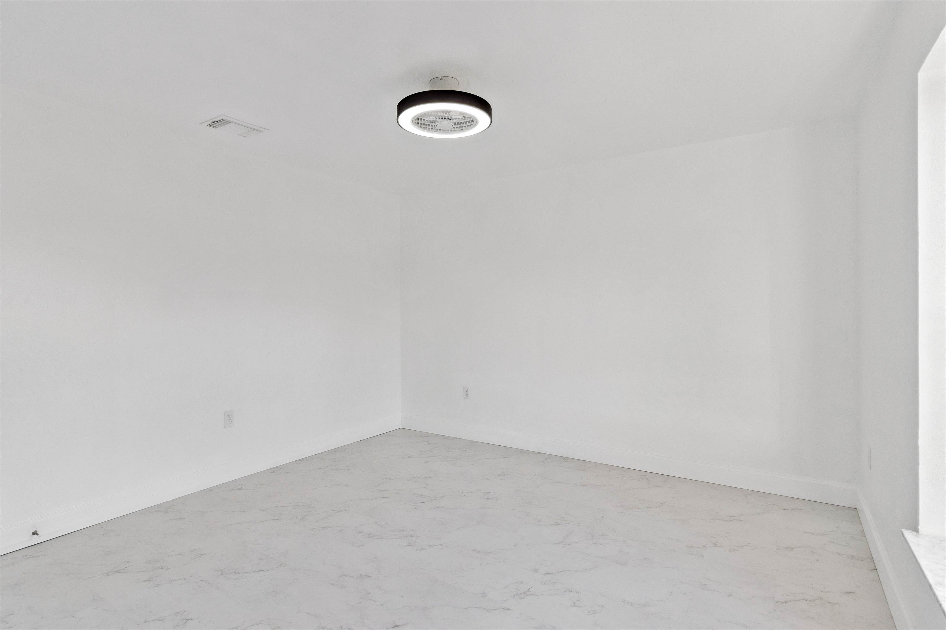 527 Glade Ct, Kissimmee, FL 34758